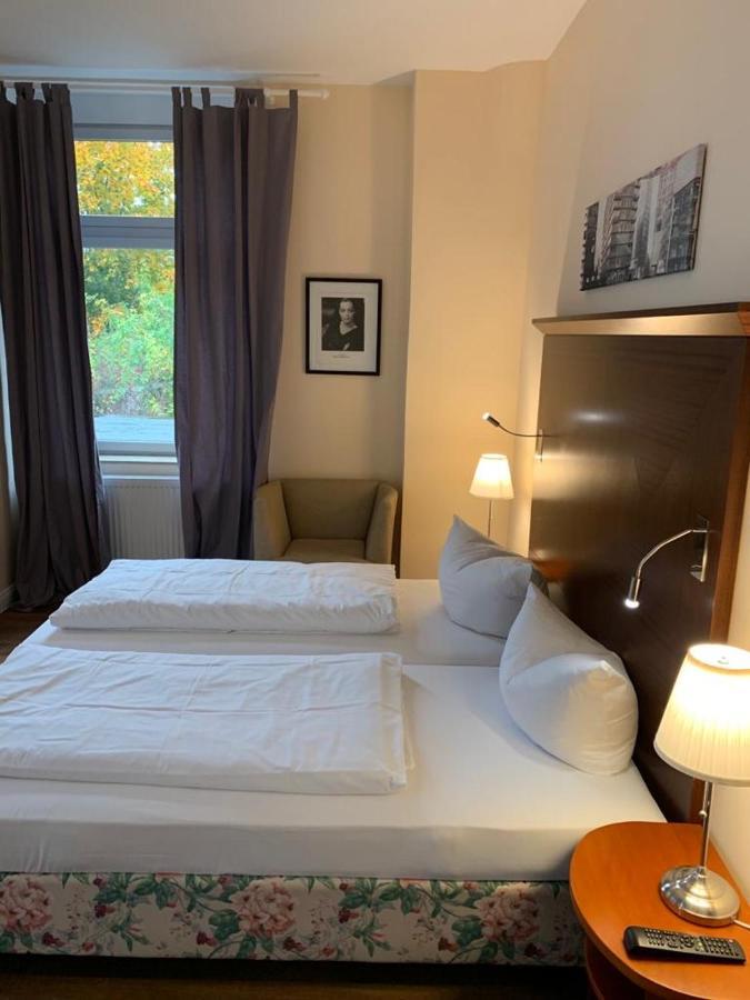 Berliner Hof Hotell Dallgow-Doeberitz Exteriör bild