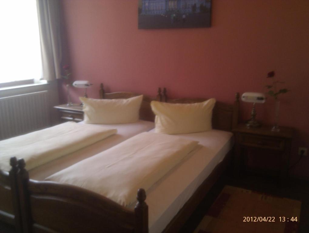 Berliner Hof Hotell Dallgow-Doeberitz Rum bild