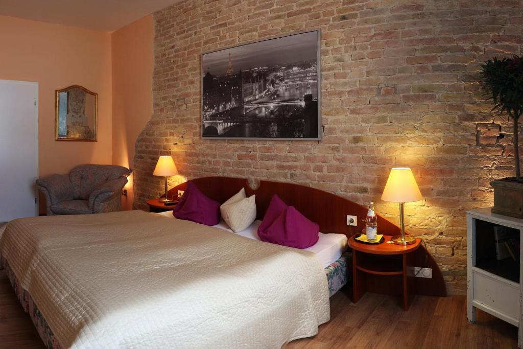 Berliner Hof Hotell Dallgow-Doeberitz Rum bild