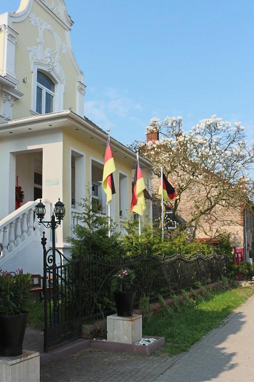 Berliner Hof Hotell Dallgow-Doeberitz Exteriör bild